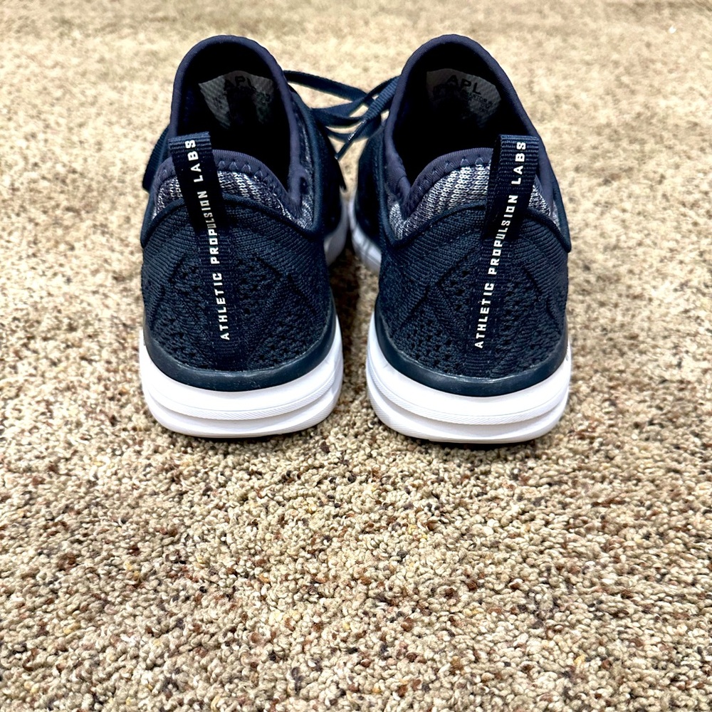 APL Women’s TechLoom Phantom Sneakers - Picture 3 of 8